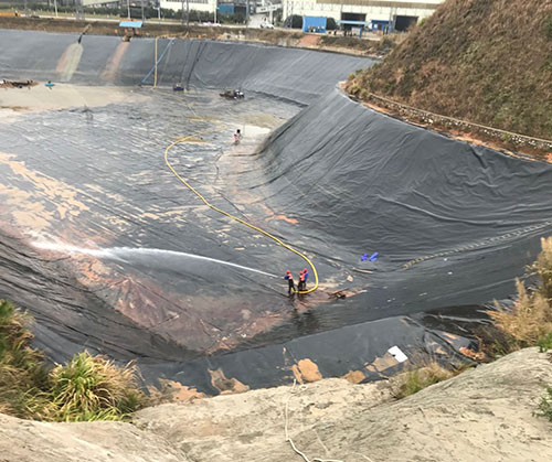 南华废水池清理
